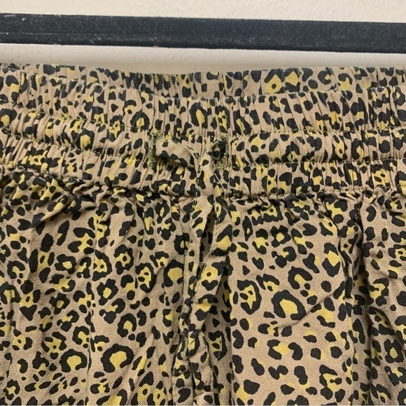 Urban Outfitters Leopard Pull On Pants - Picture 3 of 10